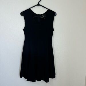 Ellaitt Black Midi Dress
